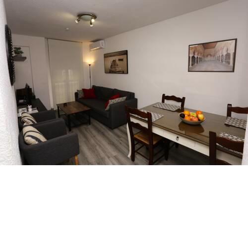 Calle San Basilio - Patios. Aparcamiento gratis