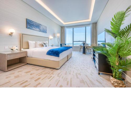 Calm Studio at The Palm Tower Palm Jumeirah by Deluxe Holiday Homes