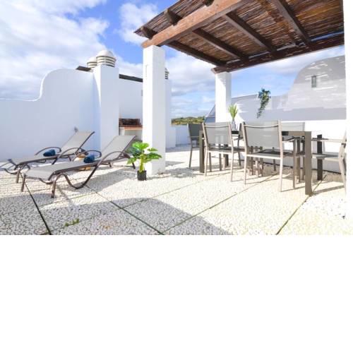 CALMA BEACH, LITTLE VILLA, SOLARIUM, POOL & BBQ.