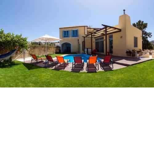 Calma Seaside Villa