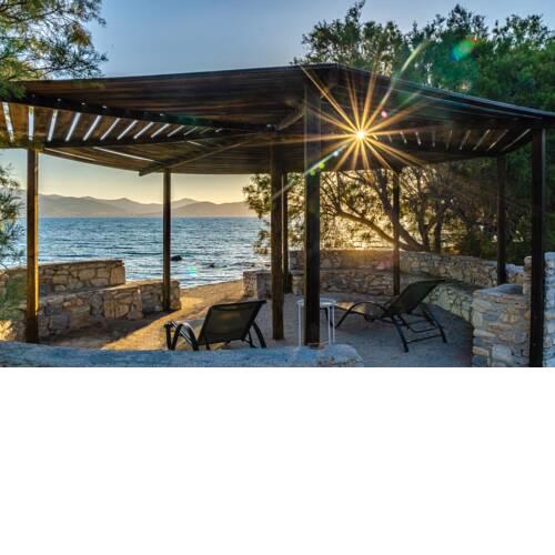 Calmea: Seafront Escape - private beach