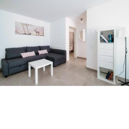Cama Apartment 1