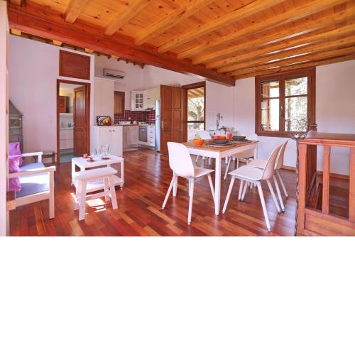 Cambos Villa