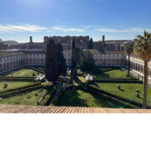 Camera x2 con splendida vista sulle Terme di Diocleziano e sul Chiostro di Michelangelo