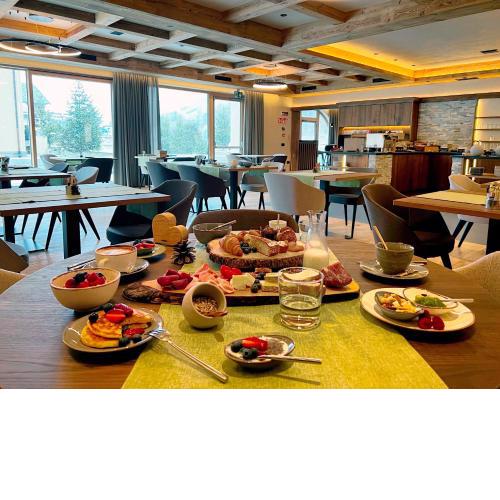 Camino Rustic Chic Hotel