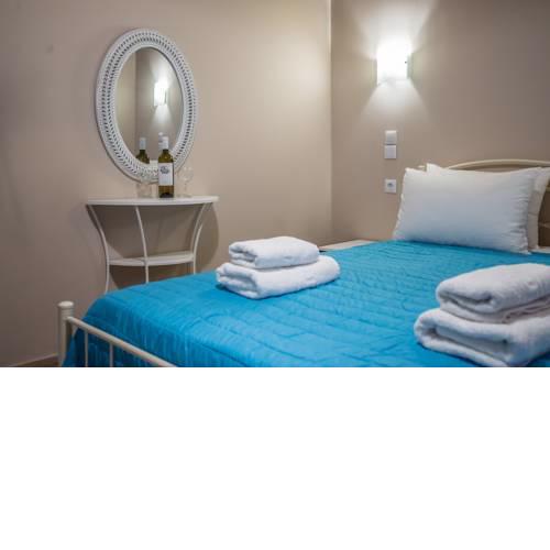 Camping Kariotes studios