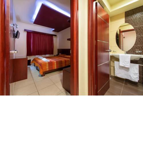 Canadian Hotel