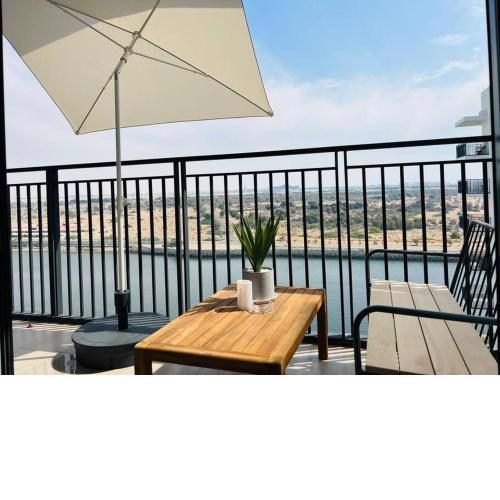 Canal Waterfront Yas Island 821