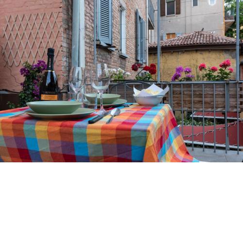 Capo di Lucca Home - in the historical center with terrace