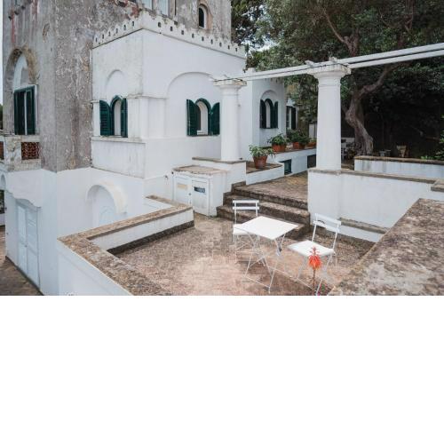 Capri Hip Unique