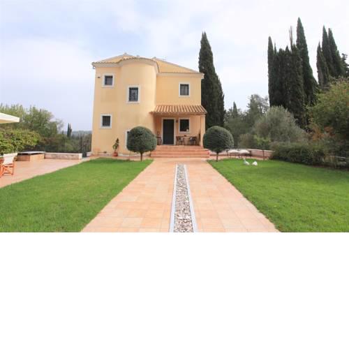 Captain's Countryside Villa for up to 9 visitors