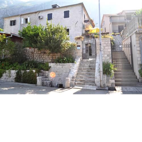 Captain's House in Dobrota