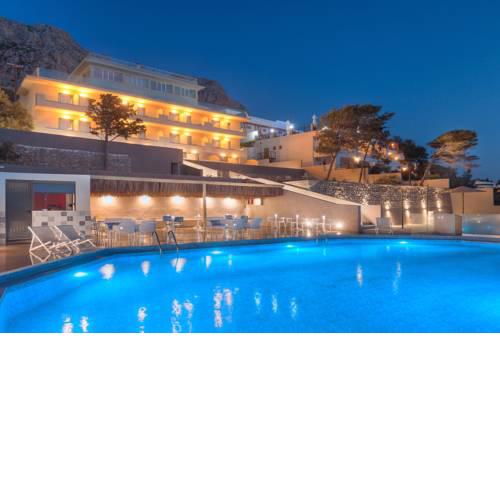 Carian Hotel