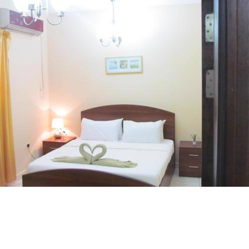 CARLTON FURNISHED APARTMENT
