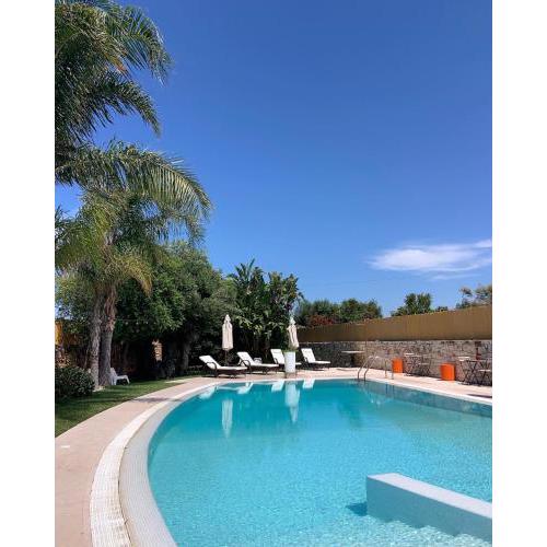 Carone Suite-Charme&Pool by Bluette