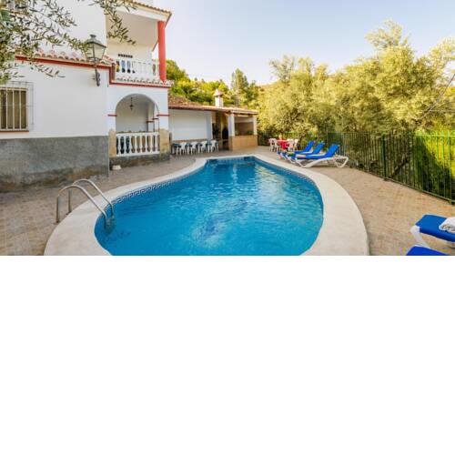 Casa Abedul Sayalonga