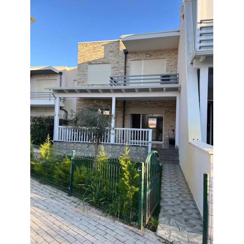 CASA AL MARE, Gjiri i Lalzit