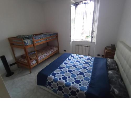 Casa Albarosa, 10 min walk train station, free parking.