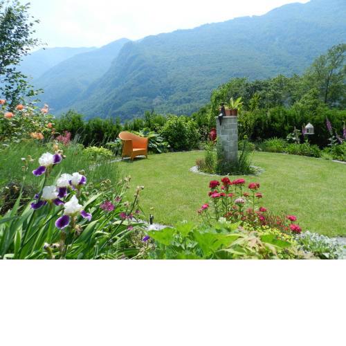 CASA ALLA CASCATA House by the Waterfall and Garden of Senses