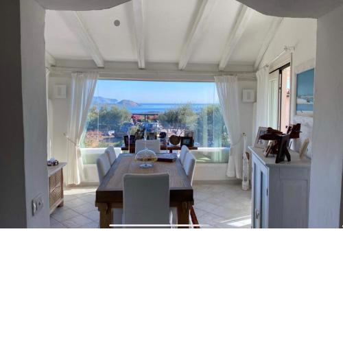 Casa Bellevue With Stunning Sea View - Happy Rentals