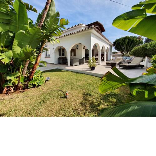 Casa Blue Vista, beachside villa