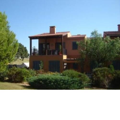 Casa bonmont con vistas al mar piscina y port aventura
