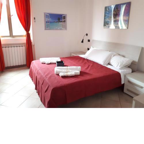Casa Carlo two bedroom apartment with parking near the center
