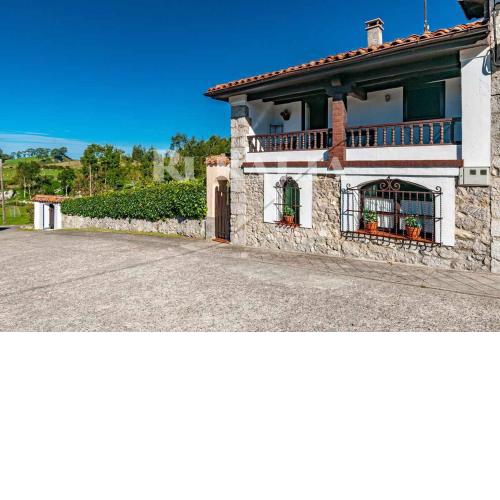 Casa Carmen 5 Situada en una zona muy tranquila a 2 km de Ribadesella