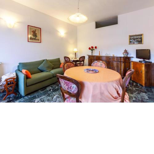 Casa Chanel a Marina di Carrara
