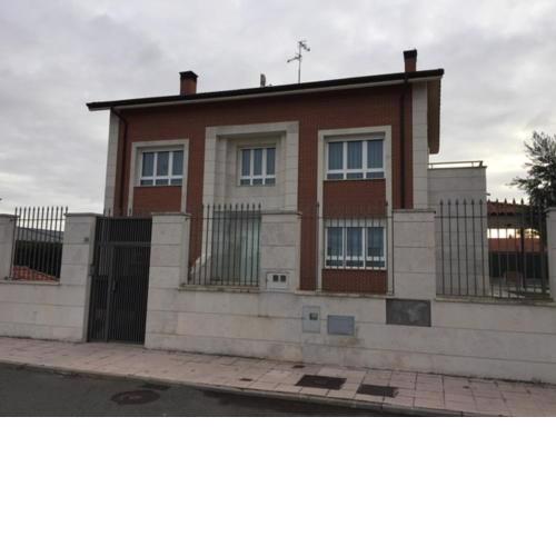 CASA COMPLETA EN ZONA DE BODEGAS RIOJA