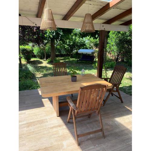 Casa con giardino a due passi dal mare