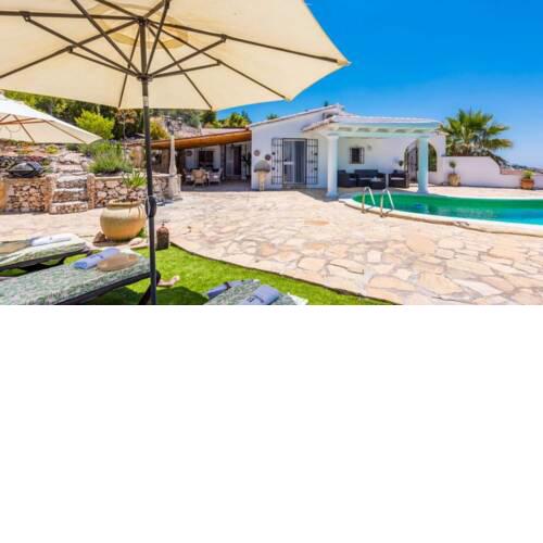 Casa con Jacuzzi y chimena Independiente Estilo Ibicenco Competa Casa Rural Boas