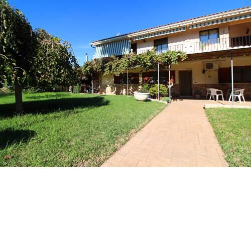 Casa con jardín en la Playa de Almardá