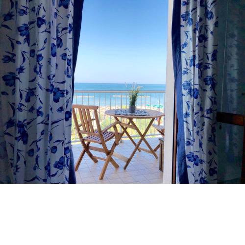 Casa Confalonieri fronte mare con vista mozzafiato