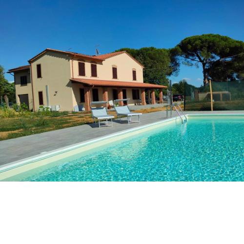 Casa Corte Cristofano sulla via Francigena