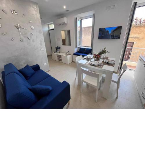 Casa 'da Annunziata' few steps from the sea