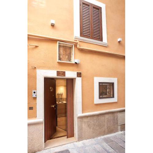 CASA DEI NONNI - Charming & Ancient Home Bari