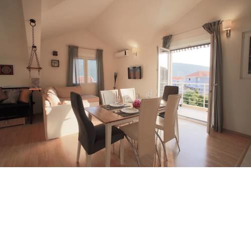 Casa DeVasco by the sea