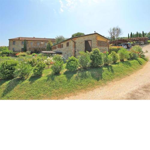 Casa di campagna in Podere con piscina