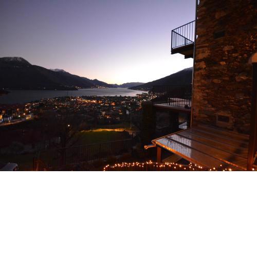 Casa di campagna Rosina con piscina e vista lago