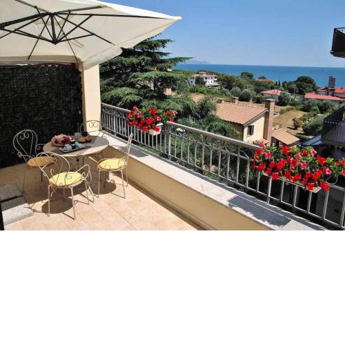 CASA DINKY Attico climatizzato con terrazza vista mare