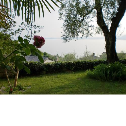 Casa elegante e panoramica sul lago di Garda
