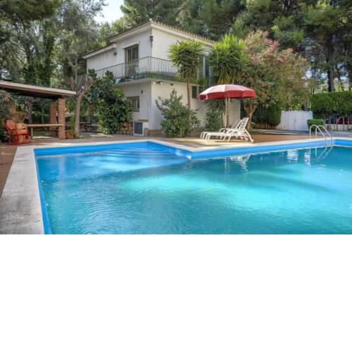 Casa en la playa, bbq, sol y piscina.