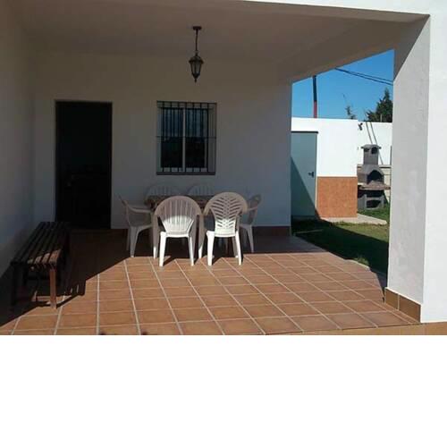 Casa en palmar junto al mar