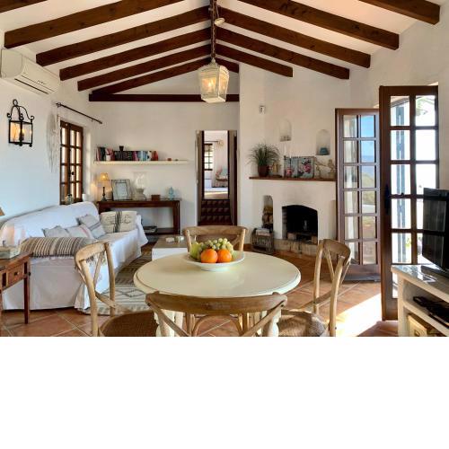 Casa Flores - Panoramic views to the coast and BBQ