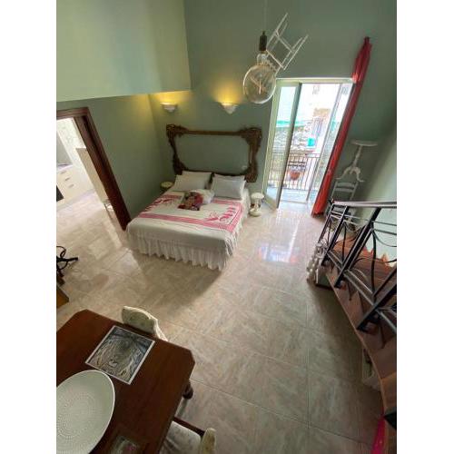 Casa Gioia, Artsy Apartment in the heart of Naples!