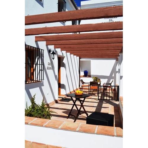 Casa Grande / Rosas Cantares