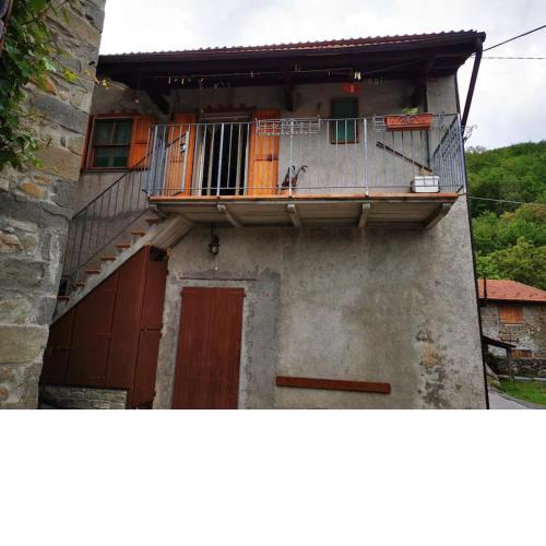Casa immersa nella natura