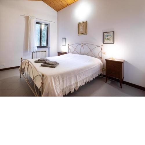 Casa Indipendente con Giardino e Parcheggio Privato