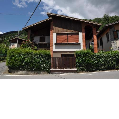 Casa indipendente Viale Pineta